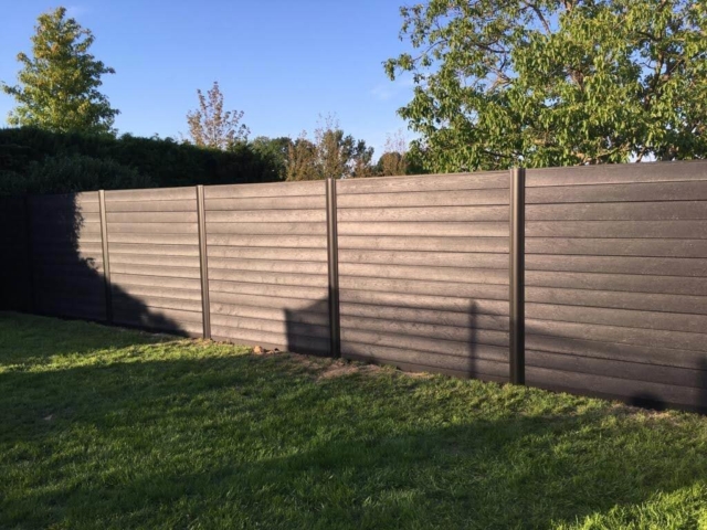 Govawall tuinscherm - zwarte palen - ural black planken